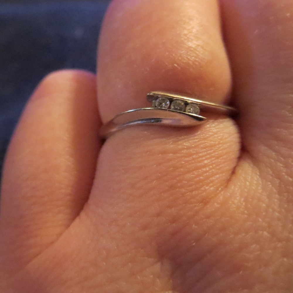 3 Stone Diamond Ring